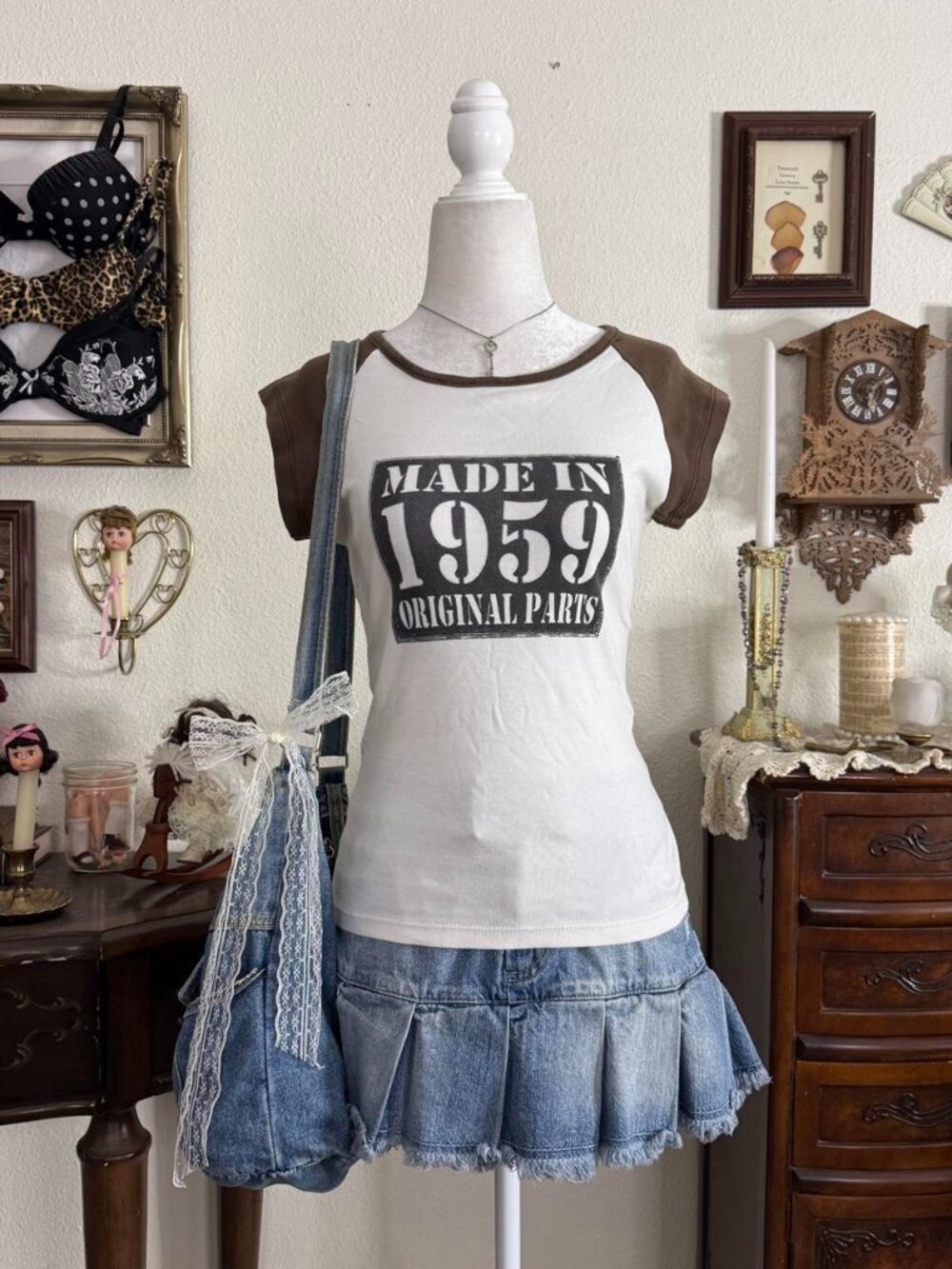 Y2k girly grunge sleeveless graphic slogan baby tee